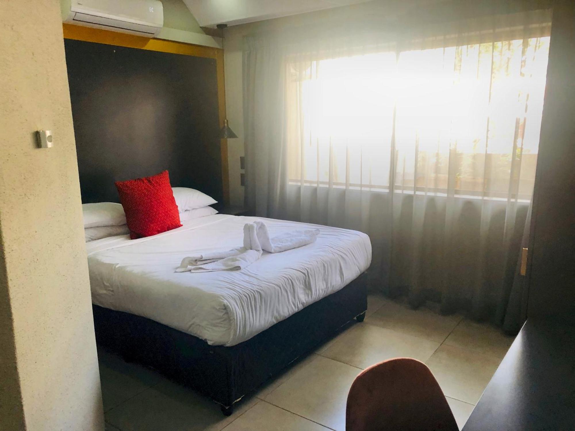 Elephant Springs Bela-Bela Room photo