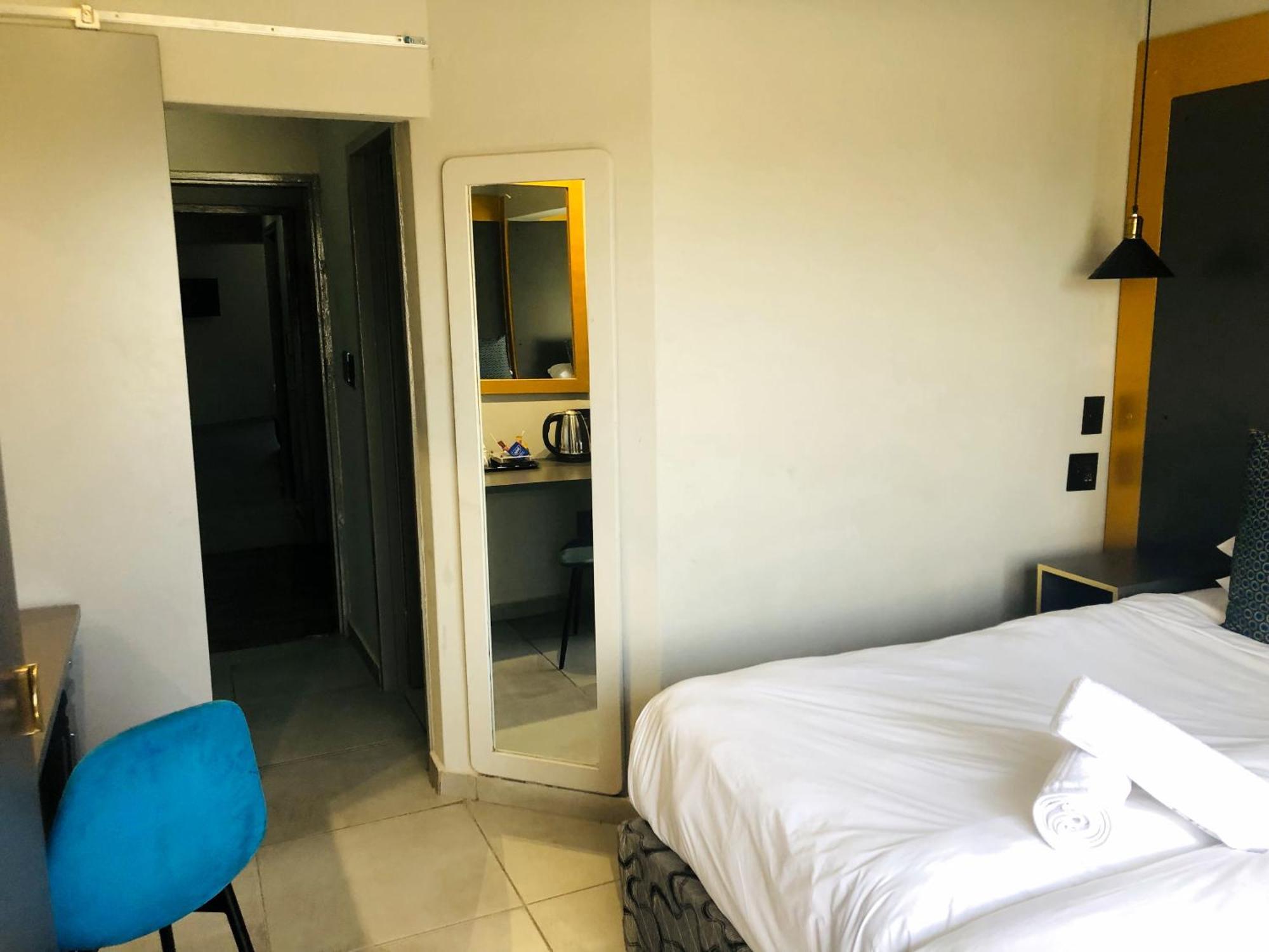 Elephant Springs Bela-Bela Room photo